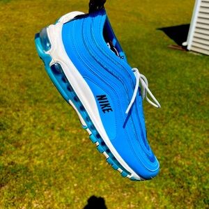 Size 12 Airmax.  Hero’s Blue
